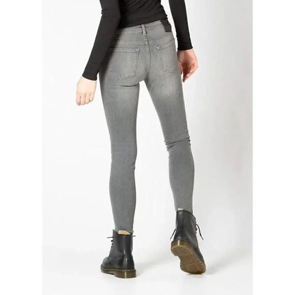 DU/ER | WOMEN'S SKINNY JEANS IN GRAY WASH - Picture 2 of 16